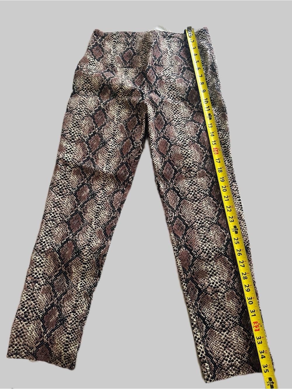 🔥Hybrid & Company Brown Snake-Print Slim Ankle Pants🥵